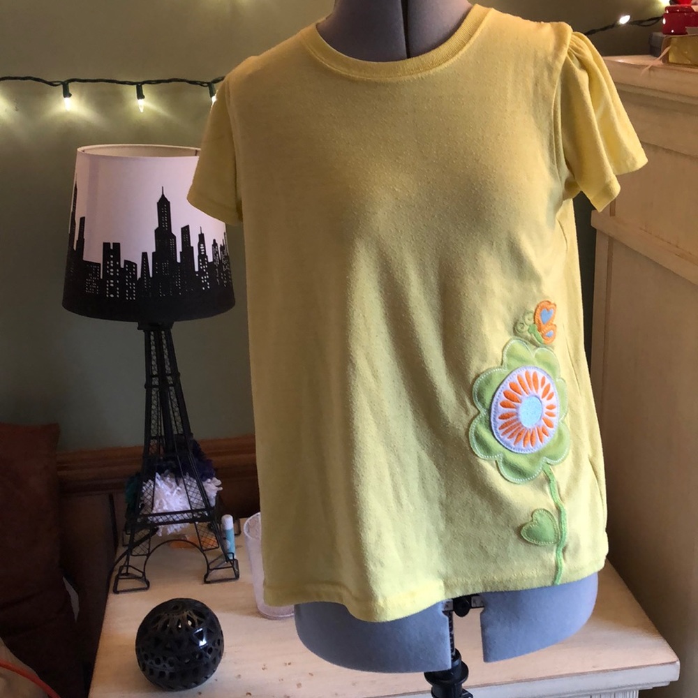 Yellow t shirt